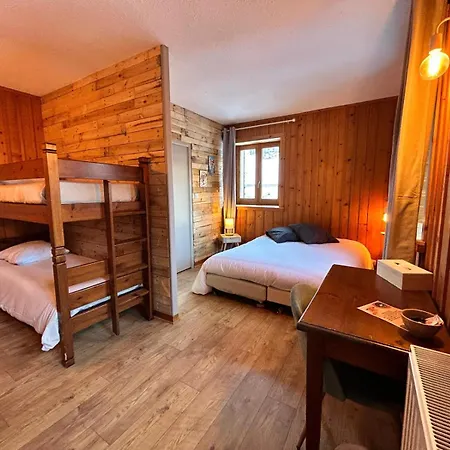 Le Hotel